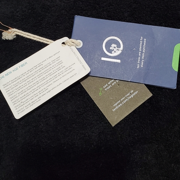 🎁Tentree MANU T-shirt, made from Recycled, Organic and Tencel🎁 - Picture 6 of 6